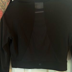 Lululemon cropped and 3/4 length sleeve top with mesh back